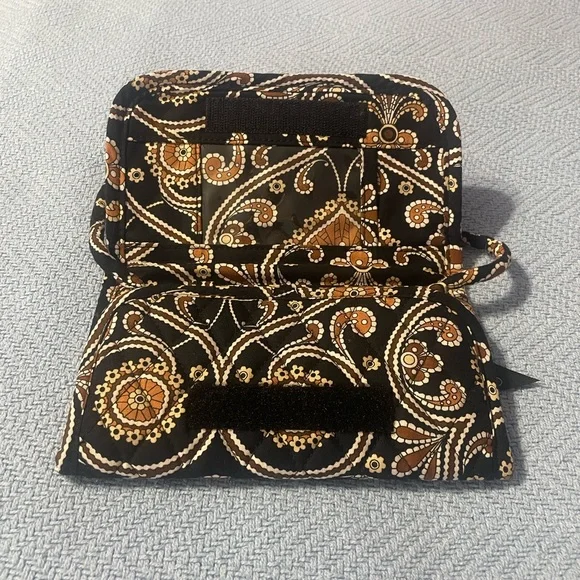 Vera Bradley Retired Crossbody Trifold Wallet - Picture 3 of 14